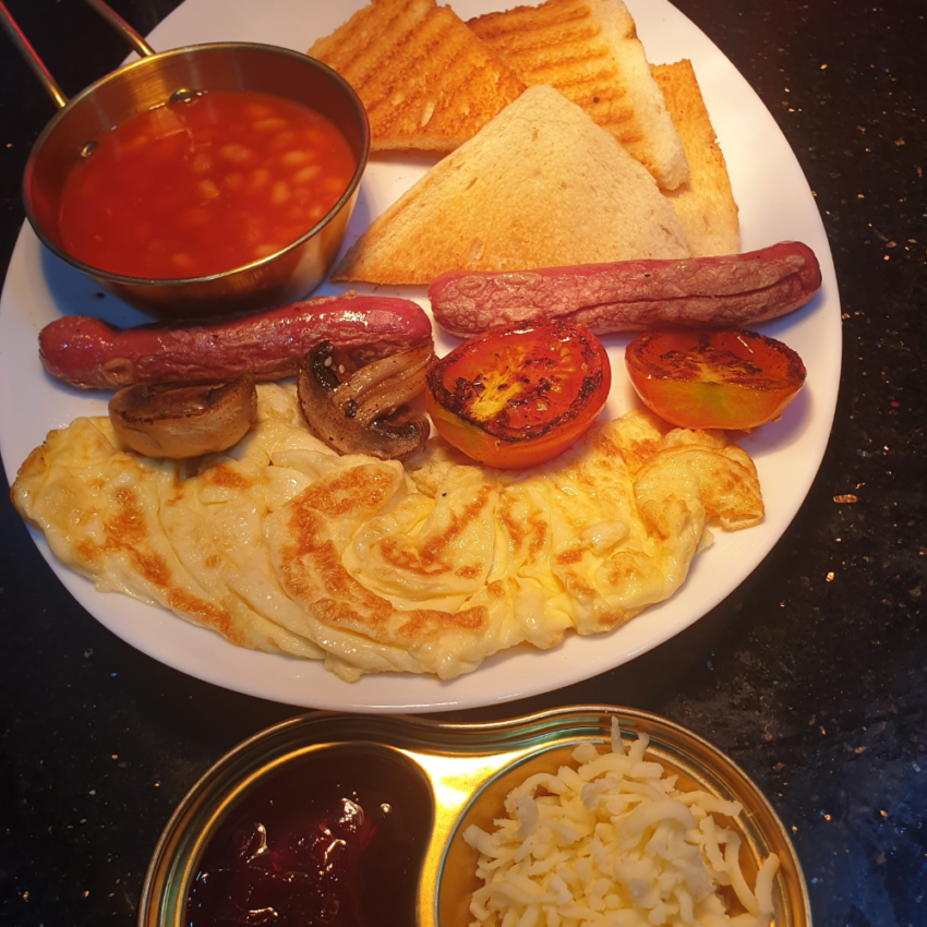 The best english breakfast in Lagos. Enjoy this beauty with us at the best restaurant in Lagos