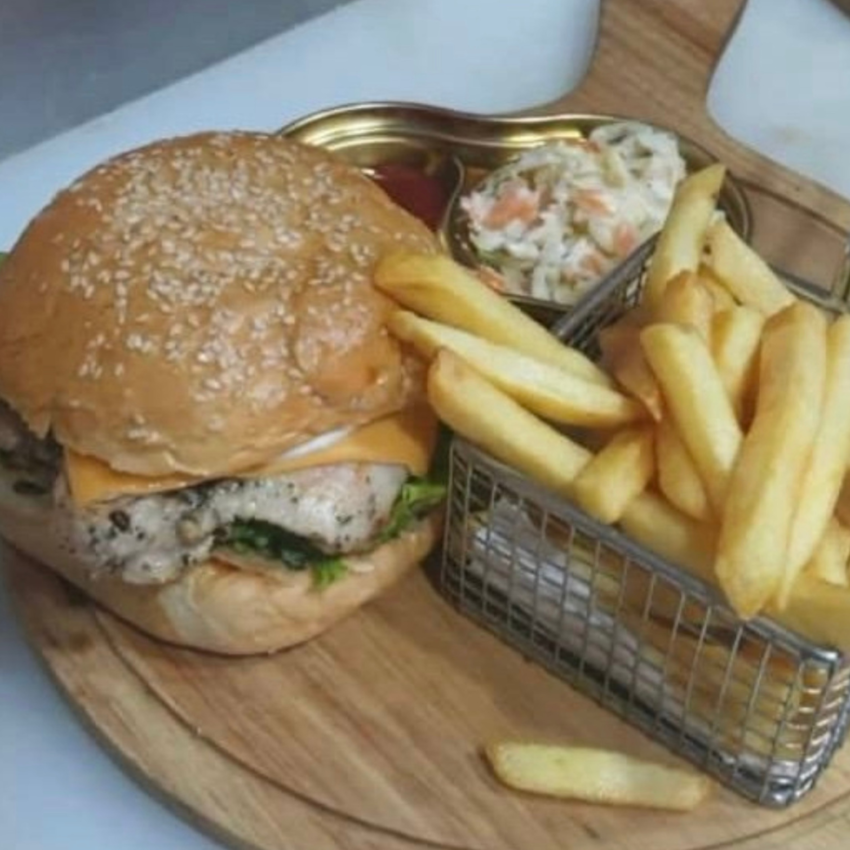 The best burgers in Lagos, Enjoy chicken burger in Ikeja