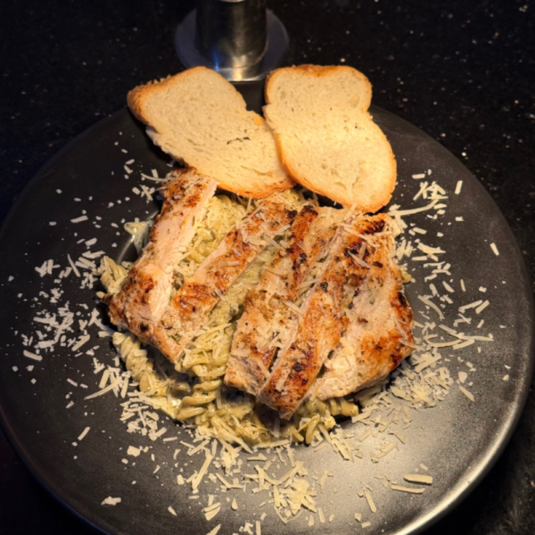 Fusilli chicken pesto