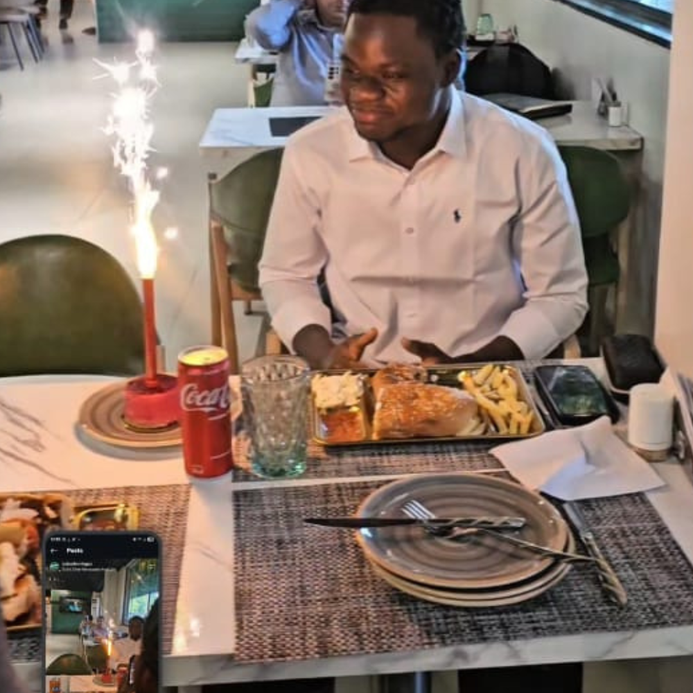 Birthday venue in Ikeja? Celebrate at Bob’s Diner with great food, family, friends and memorable moments. Plan your birthday dinner or celebration with us today.
